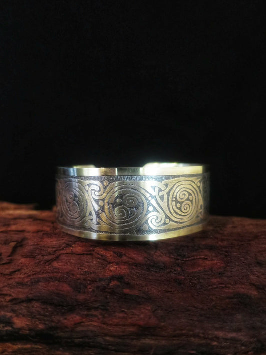 Triquetra Spiral Cuff